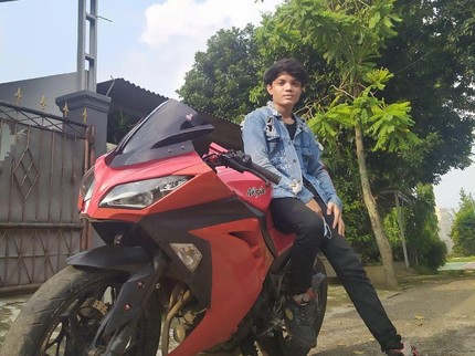 7 Potret Tampan Adam Batubara, Putra Ucok Baba yang Jarang Disorot