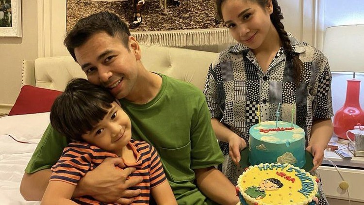 Bikin Gemes! Gaya Lucu Rafathar Saat Makan Es Krim hingga Mie Ayam Bikin Gemes! Gaya Lucu Rafathar Saat Makan Es Krim hingga Mie Ayam