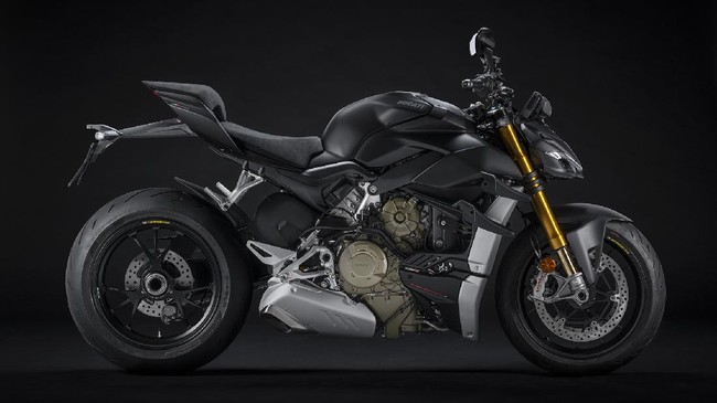 Pengendara Ducati Streetfighter V4S ditilang polisi sebab diduga menggunakan knalpot modifikasi, kemudian dilepaskan karena ternyata masih knalpot standar.