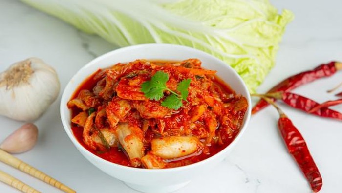 6 Makanan Sehat Terbaik untuk Mengatasi Stres, Ada Kimchi!