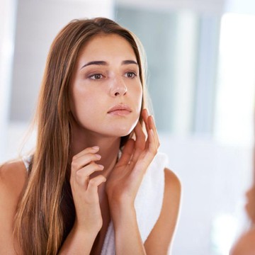 img-title Stop! 5 Mitos Beauty Hacks Populer Ini Bisa Merusak Kulit
