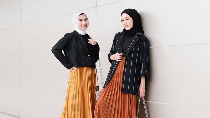 6 OOTD Monokrom Hitam & Cokelat untuk Hijabers