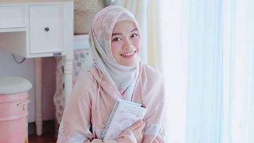 img-title Isu Bentak & Sebut Teh Ninih Munafik, Putri Aa Gym Unggah Doa Penguat Hati