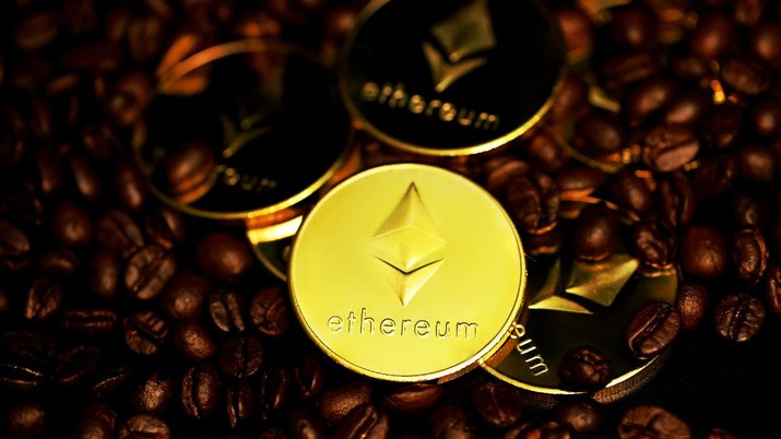 Ilustrasi Ethereum (Photo by Executium on Unsplash)