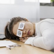 Sering Bengong Saat Bekerja? Eits, Jangan! Ini Cara Mengatasi Rasa Malas Biar Gak Kewalahan