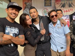 Mesra Bareng Nora Selepas Jerinx Bebas dari Penjara