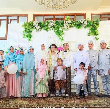 Momen Manis Aa Gym dan Anak-anaknya Sebelum Sang Putra Bongkar Aib Keluarga