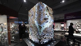 FOTO: Kilau Ribuan Batu Mulia di Museum Sejarah Amerika