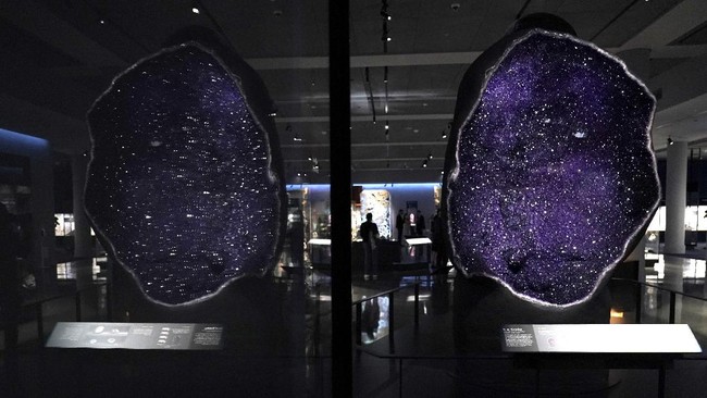 FOTO: Kilau Ribuan Batu Mulia di Museum Sejarah Amerika