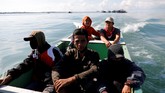 FOTO: Luka Menganga di Darat, Tambang Timah Beralih ke Laut Indonesia merupakan pengekspor timah terbesar di dunia. Namun, di balik prestasinya itu, ada luka menganga akibat eksploitasi tambang besar-besaran di Bangka.