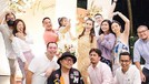 Mewahnya Perayaan Ulang Tahun Momo Geisha yang ke 35 Momo Geisha merayakan ulang tahunnya yang ke 35. Yuk kita lihat potret kemewahan perayaan ulang tahun Momo!