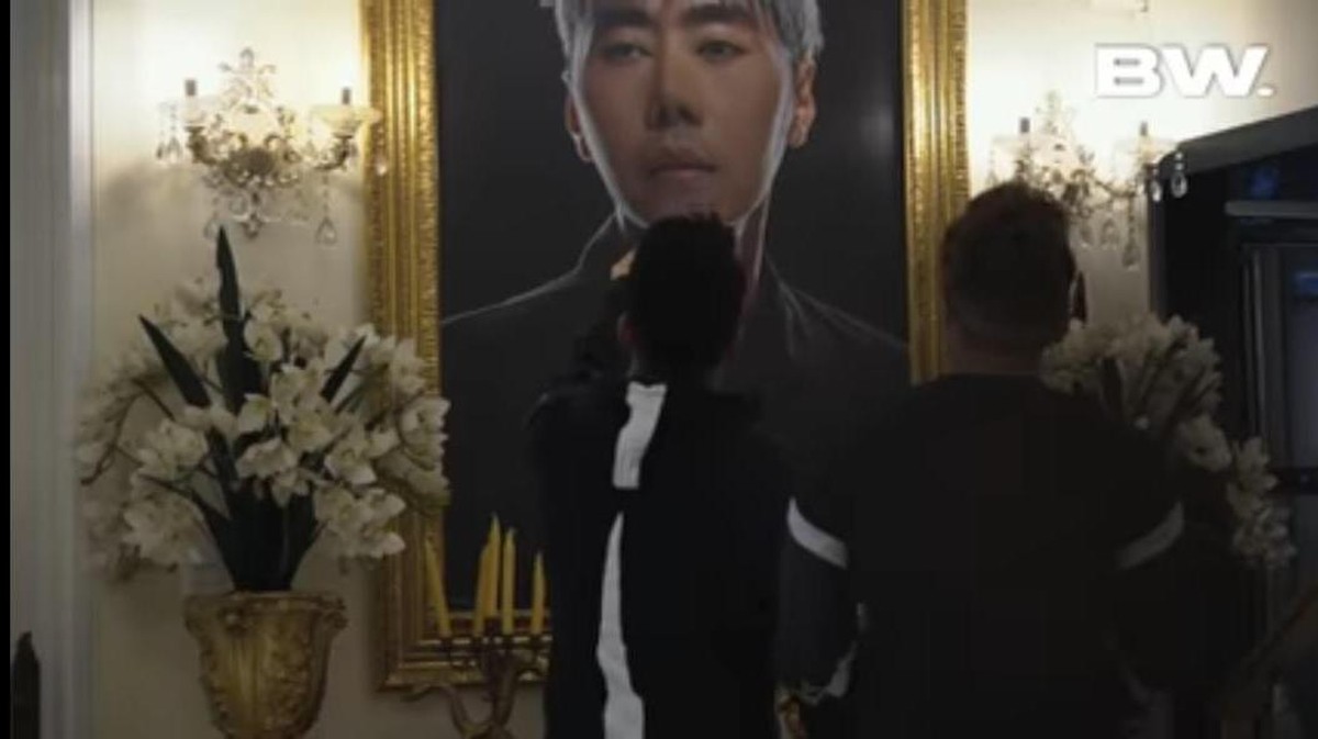 Roy Kiyoshi yang dikenal sebagai seorang yang indigo memiliki rumah mewah yang penuh aura mistris&period; Yuk kita intip penampakan rumah Roy&excl;