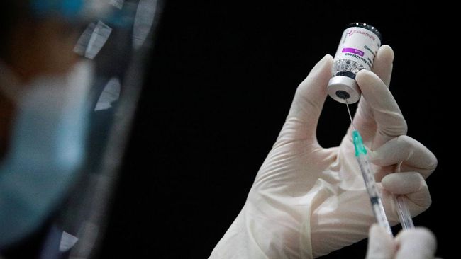 Studi Ungkap Hasil Tunda Dosis Kedua Vaksin AstraZeneca - CNN Indonesia