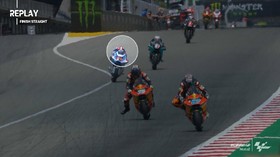 VIDEO: Baju Balap Bendsneyder Copot di Moto2 GP Catalunya