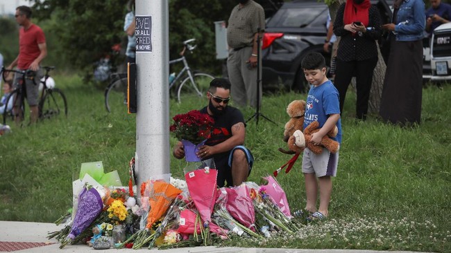 Empat orang dari satu keluarga Muslim di Kanada tewas akibat serangan truk yang sudah direncanakan sebelumnya di Kota London, Ontario, pada Minggu (6/6).