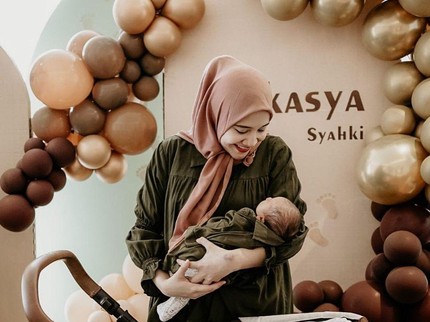 7 Potret Mewah Perlengkapan Bayi Zaskia Sungkar, Ada Stroller Rp41 Juta Bun