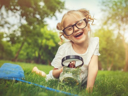 5 Tips Mengajari Anak Cinta Lingkungan Sejak Dini, Mulai dari Hemat Air
