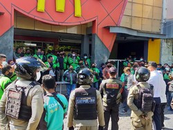 Antrean BTS Meal Picu Kerumunan di Surabaya, Satgas COVID-19 Turun Tangan
