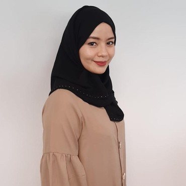 Cara Deva Rachman Yakinkan Orang Tua Saat Dilamar Syekh Ali Jaber