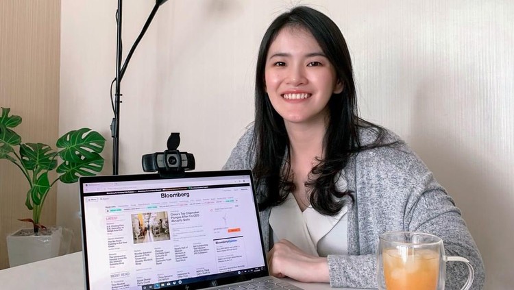 Felicia Putri Felicia Putri