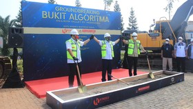 Anak Buah Prabowo Hadir di Groundbreaking Bukit Algoritma