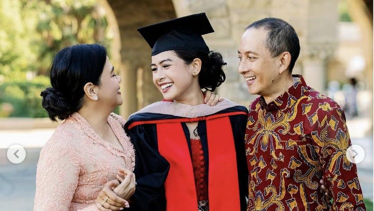 Maudy Ayunda Maudy Ayunda