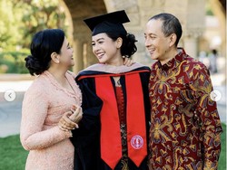 Maudy Ayunda Lulus S2 di Stanford University, Cara Didik Ibunda Kembali Dipuji