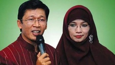 img-title Teh Ninih Absen, Sidang Cerai Aa Gym Ditunda Lagi