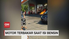 VIDEO: Motor Terbakar Saat Isi Bensin