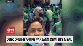 VIDEO: Ojek Online Antre Panjang Demi BTS Meal