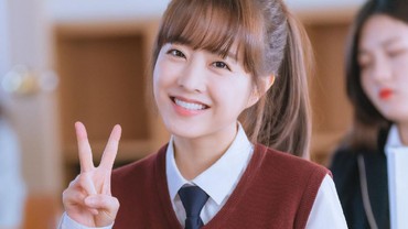 img-title Park Bo Young Sumbang 100 Ribu Masker untuk Petugas Pemadam Kebakaran