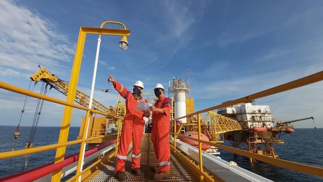 Anak usaha Pertamina Hulu Indonesia (PHI), Pertamina Hulu West Ganal bersama Eni West Ganal menemukan gas di sumur Eksplorasi Maha-2 di lepas pantai Kaltim.