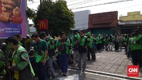 Ojol Antre Hingga Trotoar di Mc Donald's Yogya Imbas BTS Meal