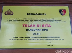 Sejumlah Rumah Nasabah Bank Jateng Cabang Blora Ditempeli Stiker Sita
