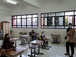 Sepinya Uji Coba Belajar Tatap Muka di SDN Pejaten Timur 01 Pagi Jaksel