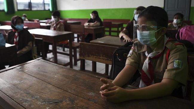 Disdik DKI Sebut 610 Sekolah Siap Gelar PTM Besok - Vimarsana News