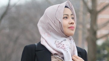 ZHIEE LEELY MENDESAIN LEMARINYA SENDIRI