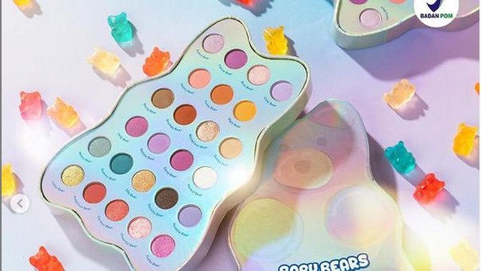 Dear Me Beauty x Yupi, Koleksi Eye Shadow Super Gemas yang Cepat Banget Sold Out!