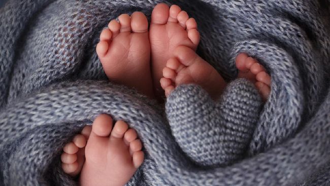 37-Year-Old Woman Gives Birth to 10 Twins, Wasn’t Detected on Ultrasound