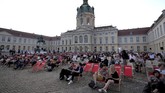 FOTO: Menikmati Berlin Film Festival di Tengah Pandemi Situasi pandemi tak menghalangi penyelenggaraan Berlin Internasional Film Festival alias Berlinale, salah satu festival film besar di Eropa.