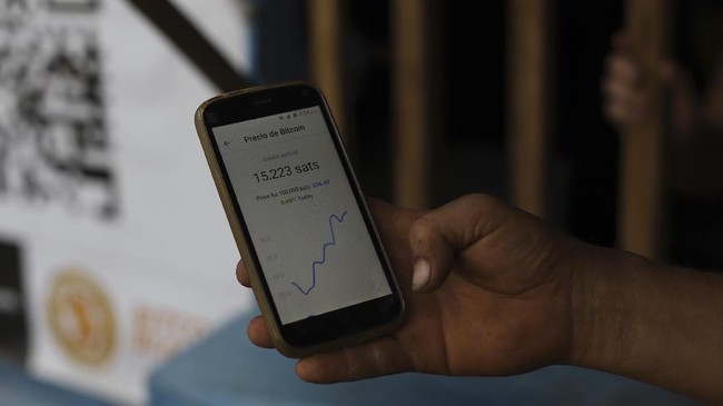 Uang kripto meradang dalam 24 jam terakhir. Bahkan, bitcoin bebas 11,54 persen hingga menyentuh level US$46 ribu per keping.