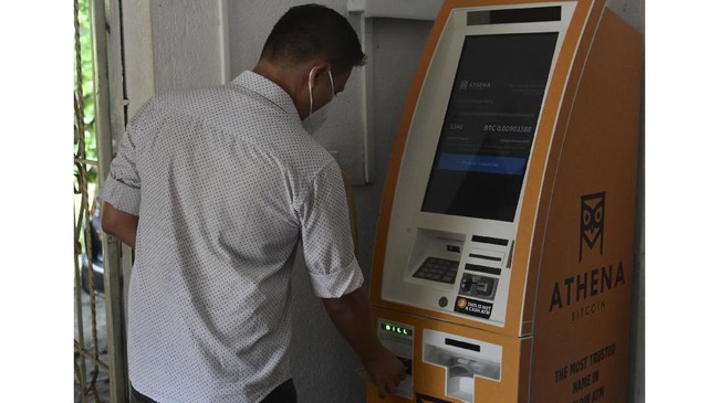 FCA Inggris menyatakan semua mesin ATM kripto di negara itu ilegal. Mereka karena itu memerintahkan semua mesin ATM kripto ditutup total.