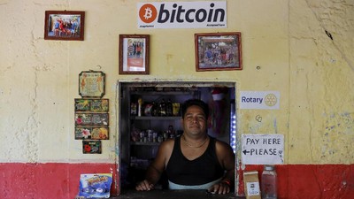 FOTO: El Salvador Pakai Bitcoin Jadi Alat Pembayaran Sah