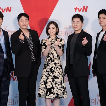 'Hospital Playlist 2' Segera Tayang, Sutradara Bocorkan soal Musim Ketiga