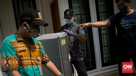 FOTO: Menjemput Limbah Elektronik dari Rumah Warga