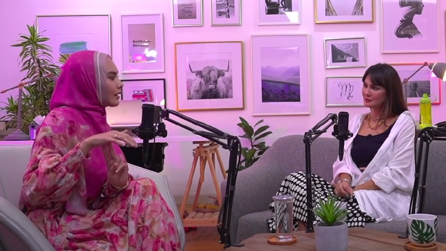 Kartika Putri dan Luna Maya