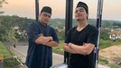 Penampakan Alvin Faiz di Hari Pernikahan Ameer Alvin Faiz gantikan Ustaz Arifin Ilham mendampingi sang adik, Ameer di hari pernikahannya. Yuk kita intip potret penampakan Alvin!