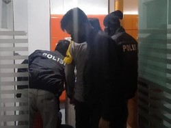 Raup Miliaran dari Pembobolan ATM, WN Belanda & Rusia Diciduk Polisi