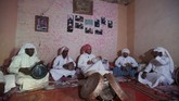 FOTO: Berdendang Musik dan Tari Khashaba di Irak Mengenal dendang musik dan tari Khashaba dari Irak dengan alat musik khas negara tersebut, Khishba.
