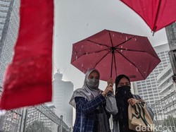 BMKG: Waspada Potensi Hujan Disertai Petir di Jaksel-Jaktim Sore Ini